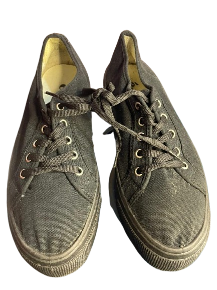 Black Sneakers for men and women