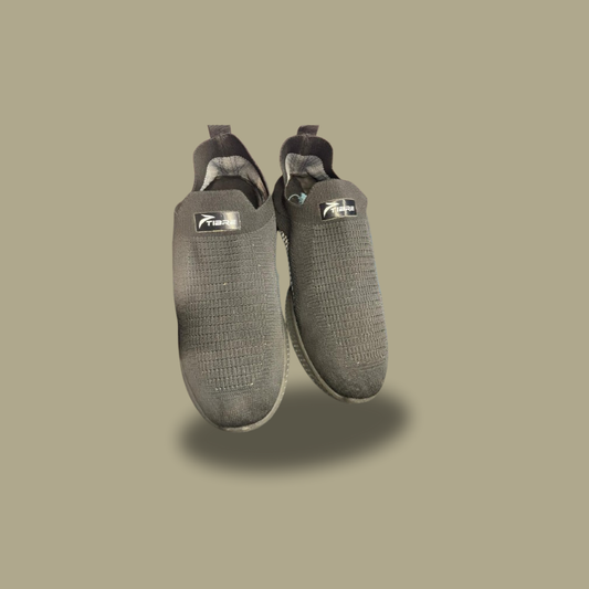 Lightweight Black Knit Slip-On Sneakers