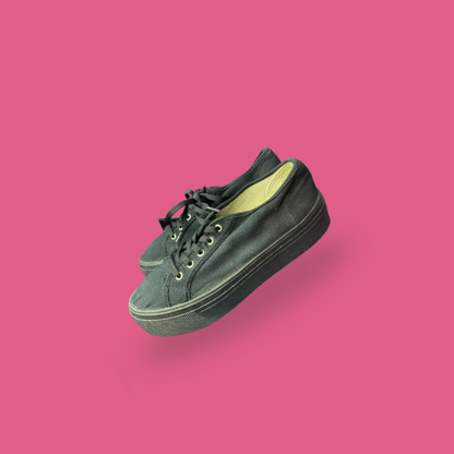 Black Sneakers for men and women